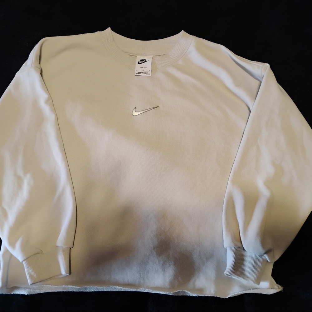 Nike White Crewneck Sweatshirt with Silver Swoosh